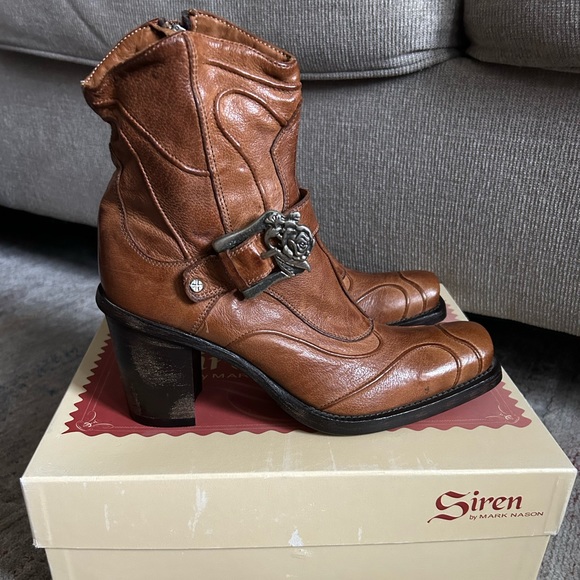 Siren x Mark Nason Fetha Boot - Picture 4 of 15